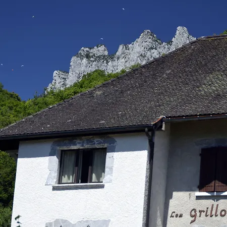Les Grillons