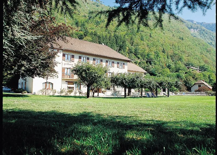 Hotel Les Grillons 3*